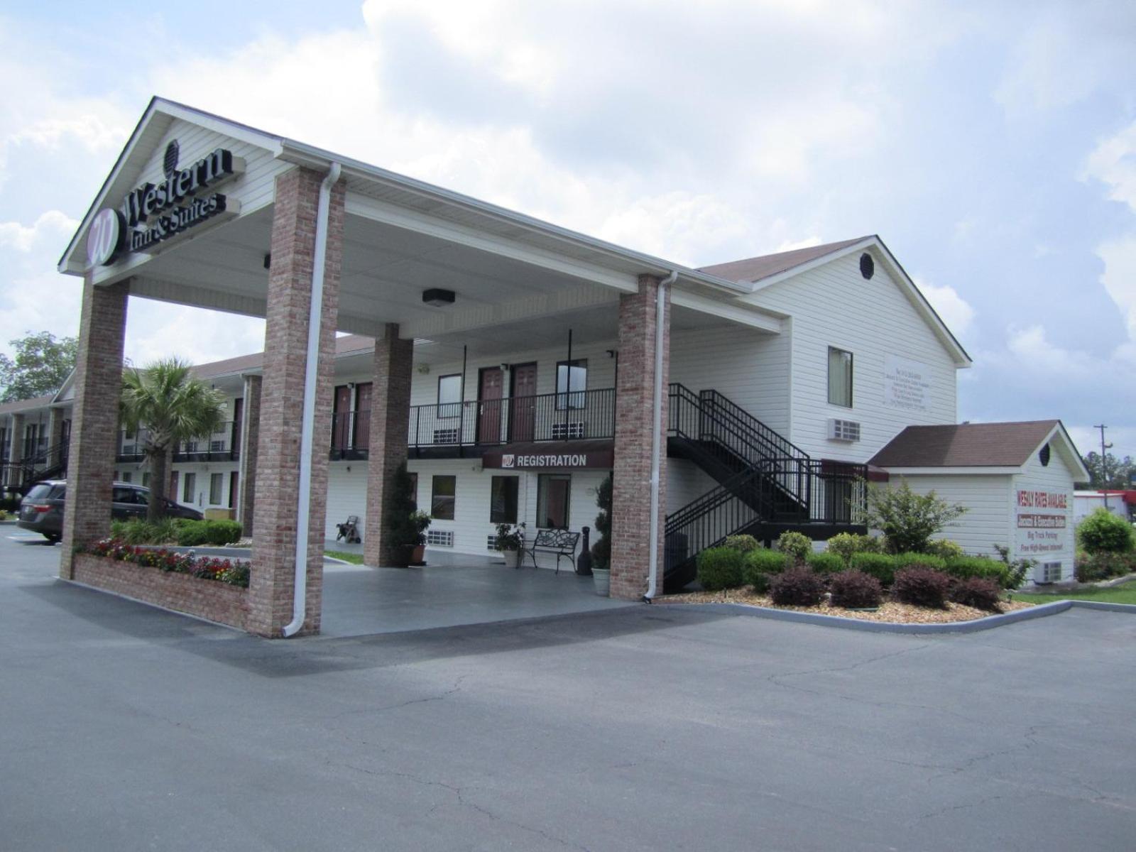 Western Inn & Suites Дуґлас Екстер'єр фото