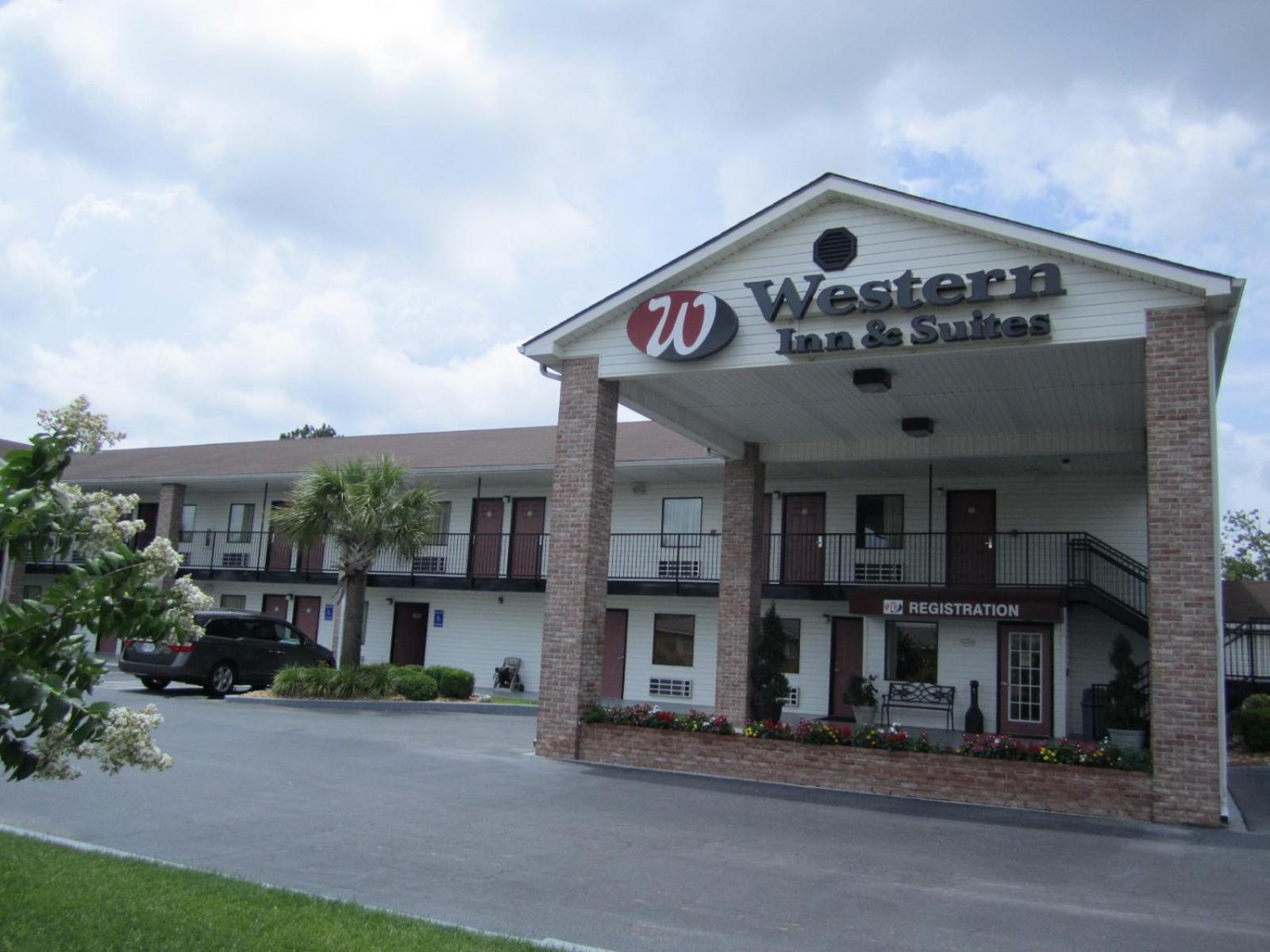 Western Inn & Suites Дуґлас Екстер'єр фото